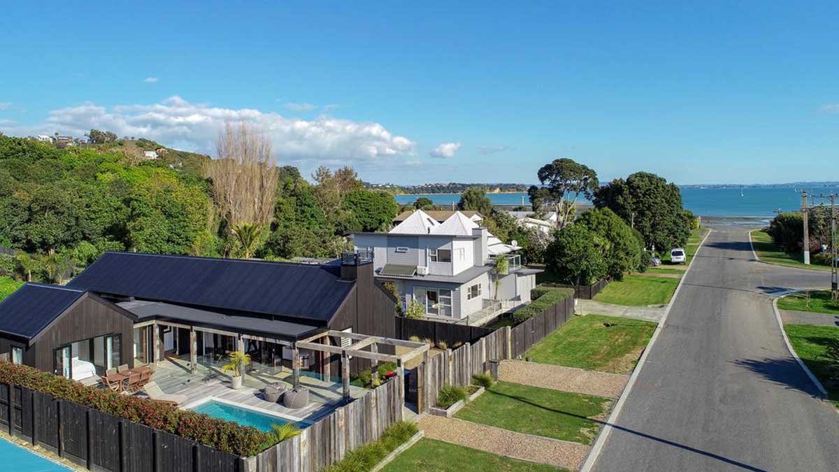 Blackpool, Auckland Discover Blackpool Suburb in Waiheke Island, New