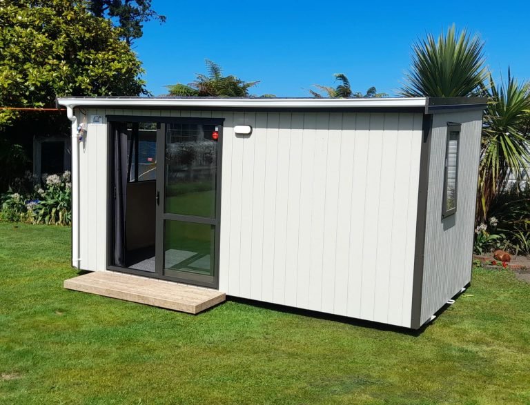 extra large cabin 768x587